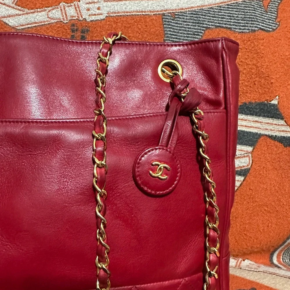 CHANEL❤️🌟0827460 VINTAGE BORDEAUX/RED  LAMBSKIN ALL LEATHER TOTE BAG⭐️ - Picture 2 of 12